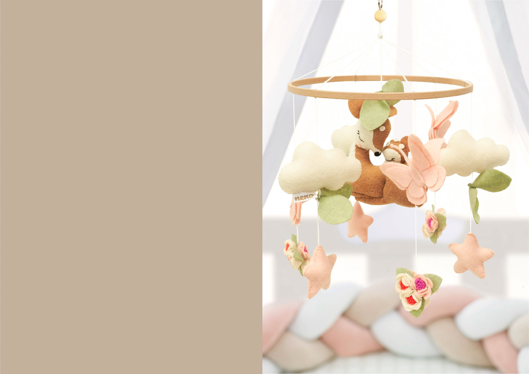 Karuzela Neno Rosi z sarenkami i chmurkami.