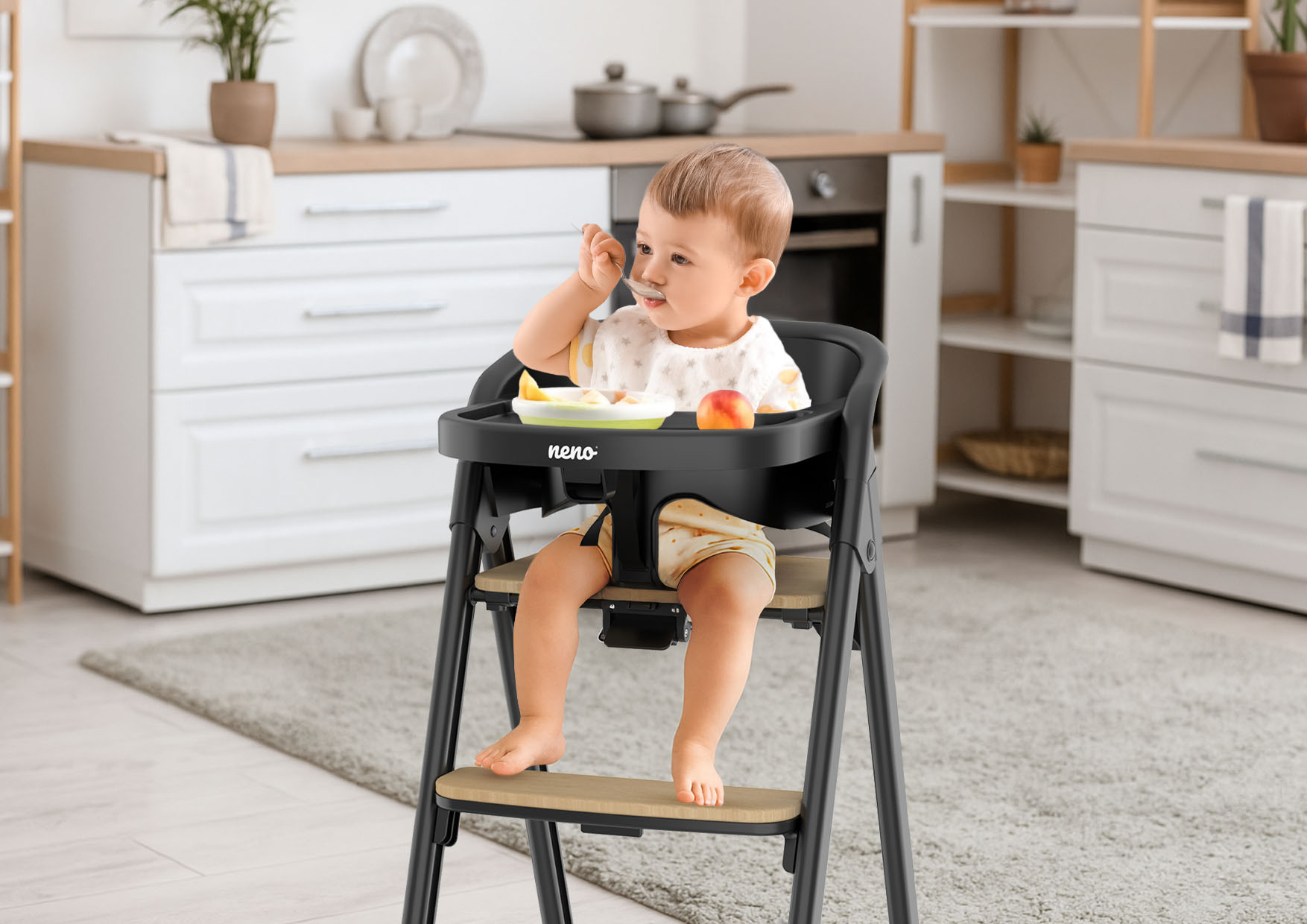 Pomocnik kuchenny Neno Sapori umożliwiający dziecku bezpieczne uczestniczenie w pracach kuchennych.