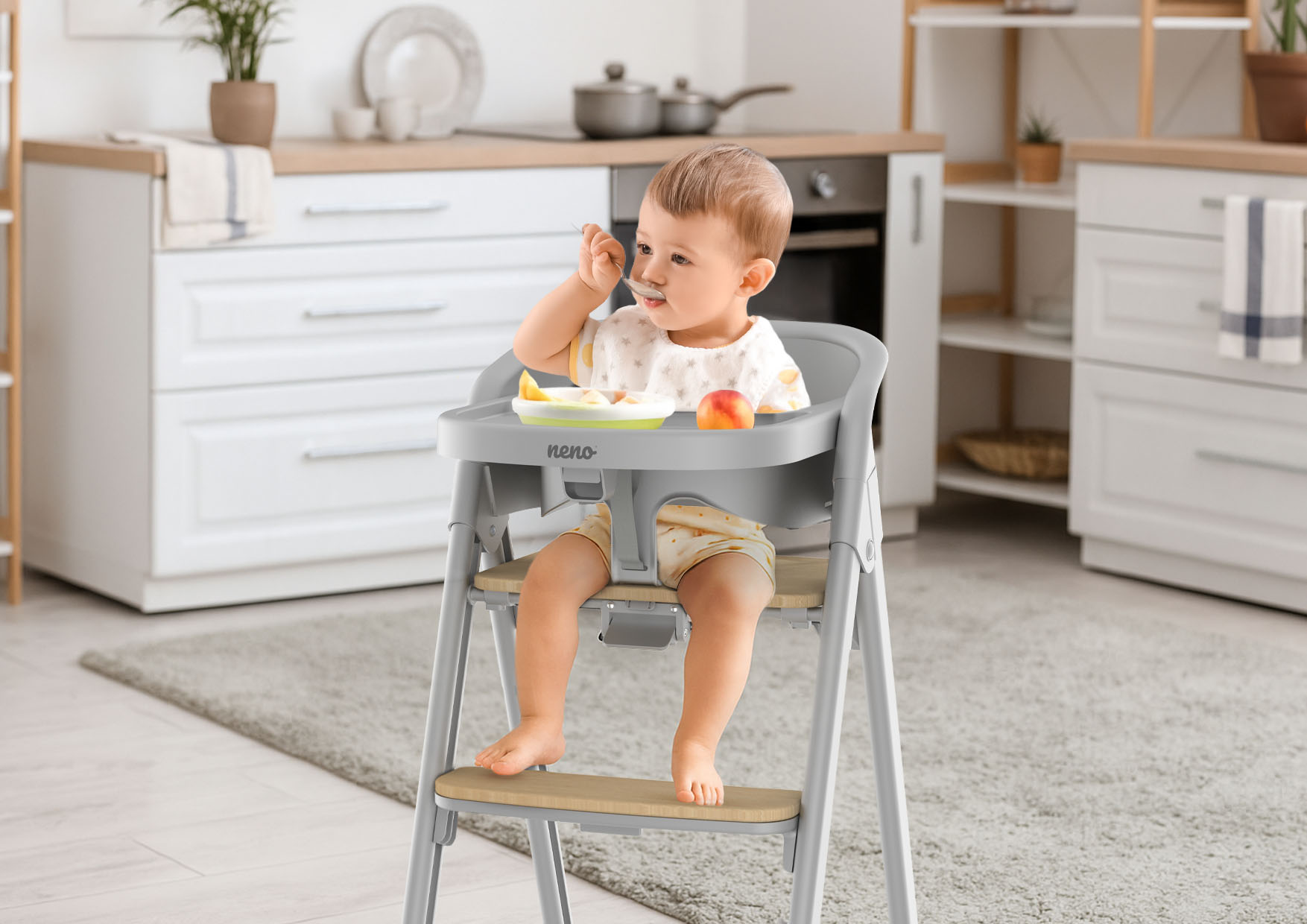 Pomocnik kuchenny Neno Sapori umożliwiający dziecku bezpieczne uczestniczenie w pracach kuchennych.